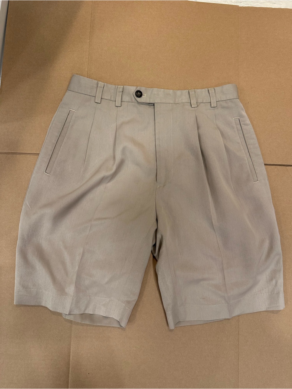 Cutter & Buck Men's Flat Front Shorts in Light Beige